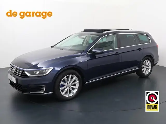 Photo 1 : Volkswagen Passat 2016 Hybrid