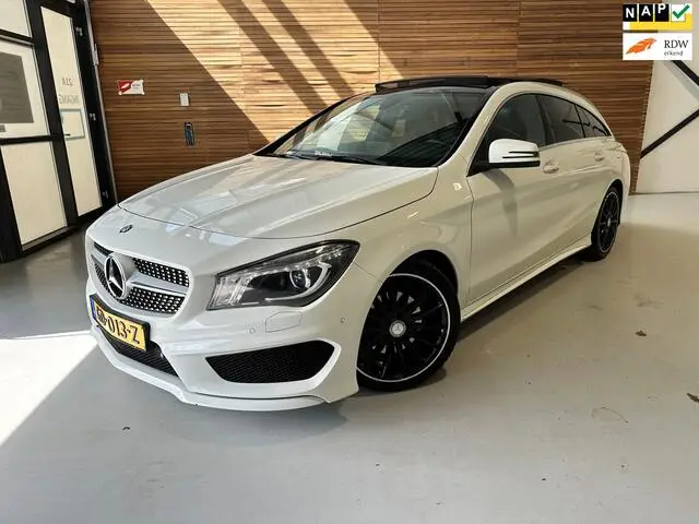 Photo 1 : Mercedes-benz Classe Cla 2015 Petrol