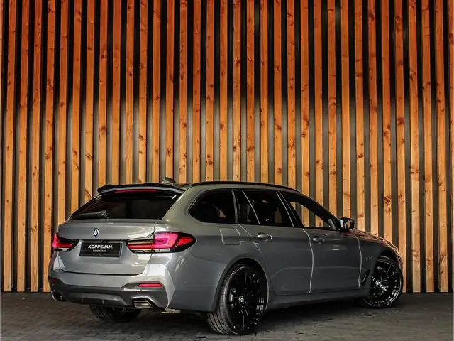 Photo 1 : Bmw Serie 5 2022 Hybrid