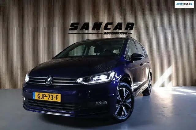 Photo 1 : Volkswagen Touran 2021 Essence