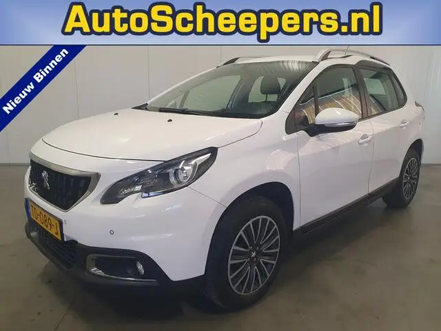 Photo 1 : Peugeot 2008 2018 Petrol