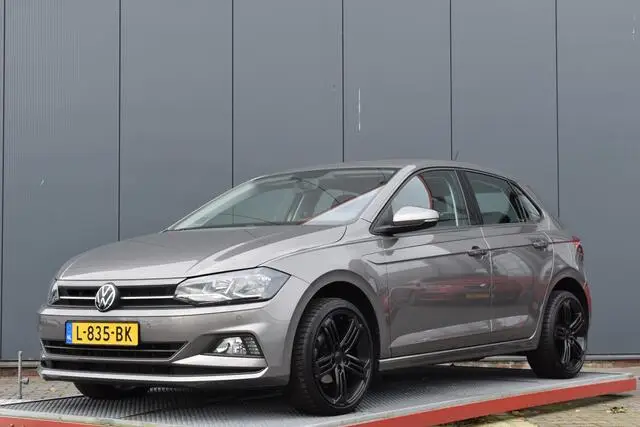 Photo 1 : Volkswagen Polo 2021 Essence