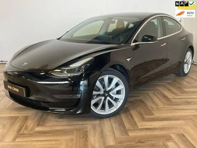 Photo 1 : Tesla Model 3 2019 Électrique