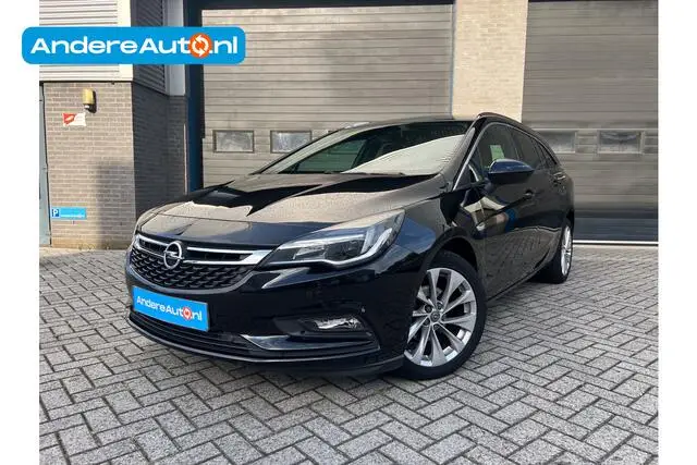 Photo 1 : Opel Astra 2017 Essence