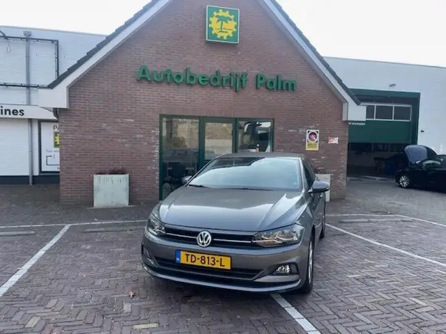 Photo 1 : Volkswagen Polo 2018 Petrol