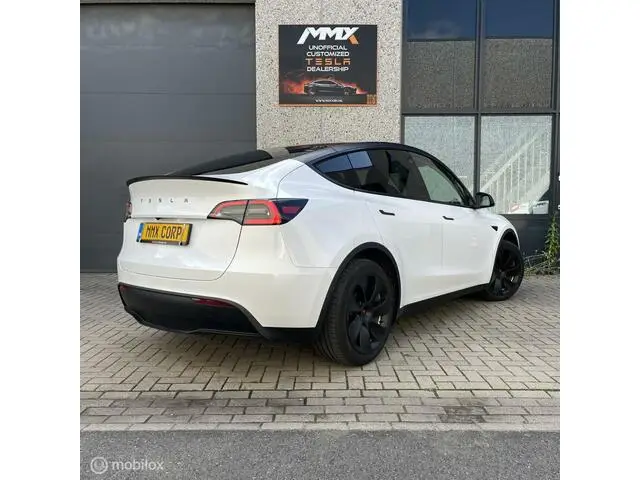 Photo 1 : Tesla Model Y 2023 Électrique