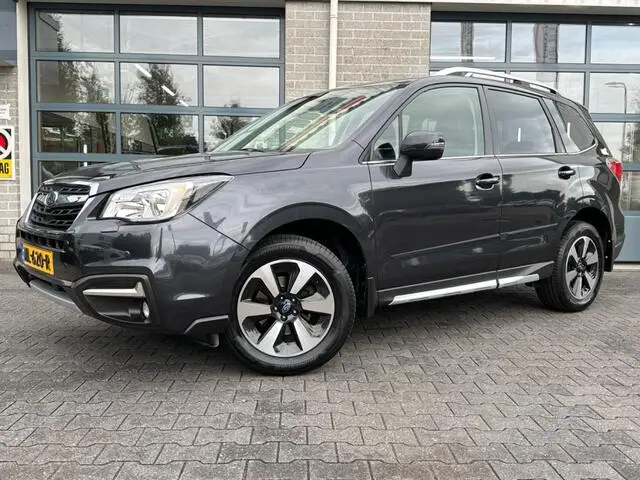 Photo 1 : Subaru Forester 2017 Petrol