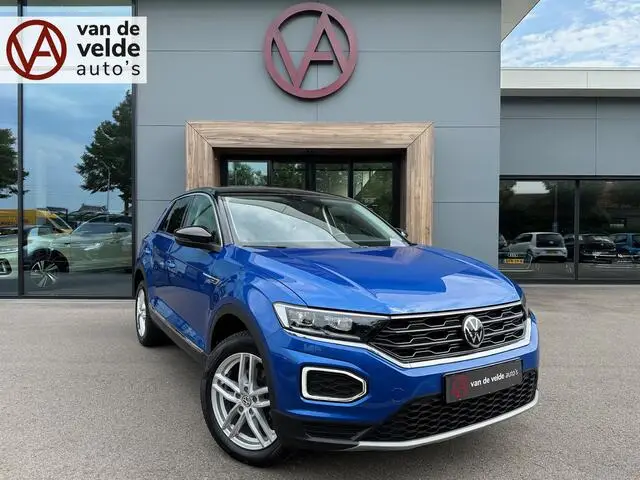 Photo 1 : Volkswagen T-roc 2021 Essence