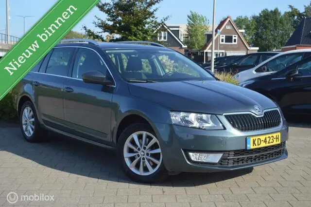 Photo 1 : Skoda Octavia 2016 Petrol