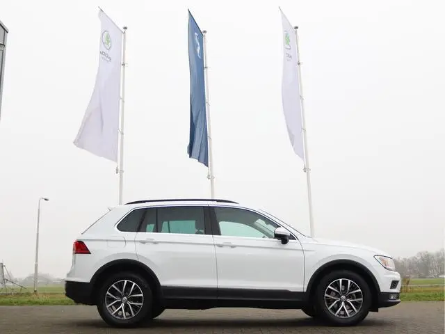 Photo 1 : Volkswagen Tiguan 2019 Petrol