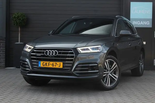 Photo 1 : Audi Q5 2019 Hybride