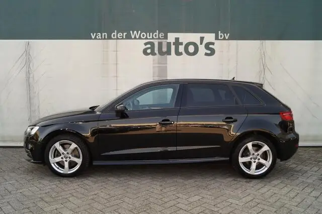 Photo 1 : Audi A3 2020 Hybride