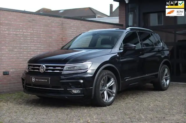 Photo 1 : Volkswagen Tiguan 2019 Essence