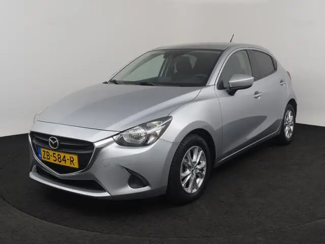 Photo 1 : Mazda 2 2017 Petrol