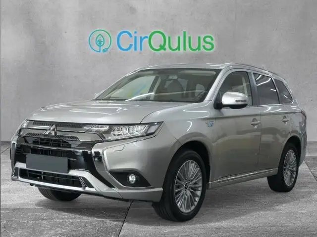 Photo 1 : Mitsubishi Outlander 2020 Hybrid