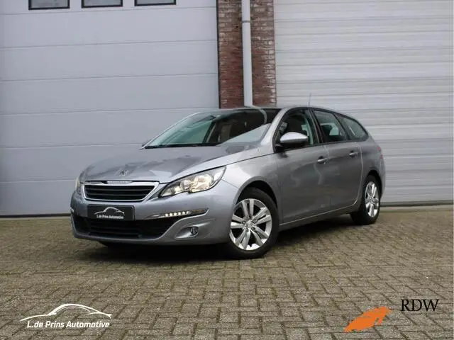 Photo 1 : Peugeot 308 2016 Petrol