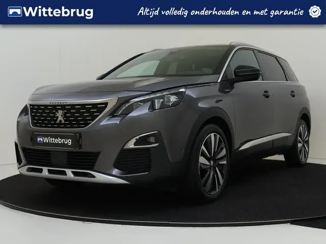 Photo 1 : Peugeot 5008 2019 Essence