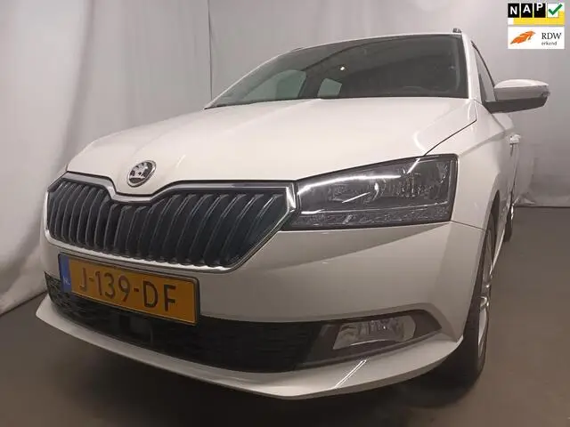 Photo 1 : Skoda Fabia 2020 Essence