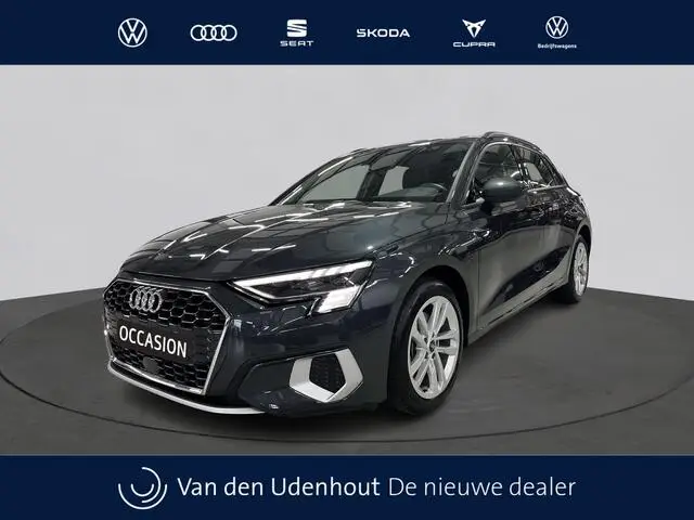 Photo 1 : Audi A3 2022 Hybride