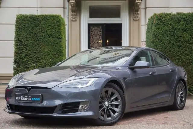 Photo 1 : Tesla Model S 2018 Électrique