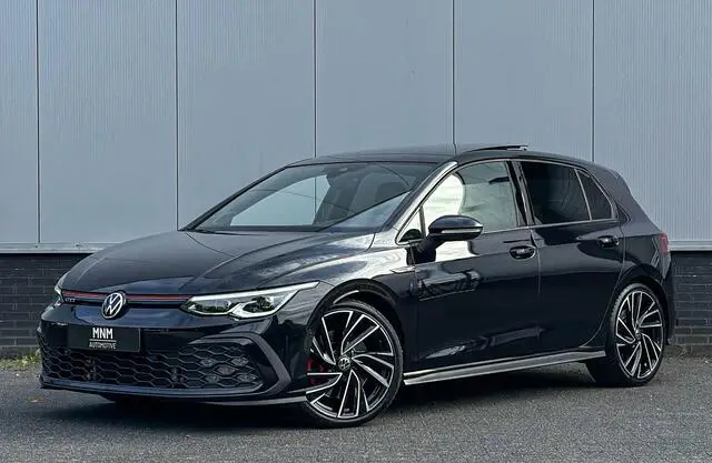 Photo 1 : Volkswagen Golf 2020 Essence