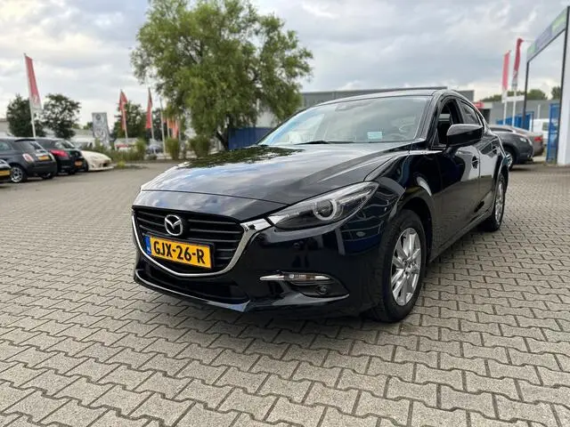 Photo 1 : Mazda 3 2018 Essence