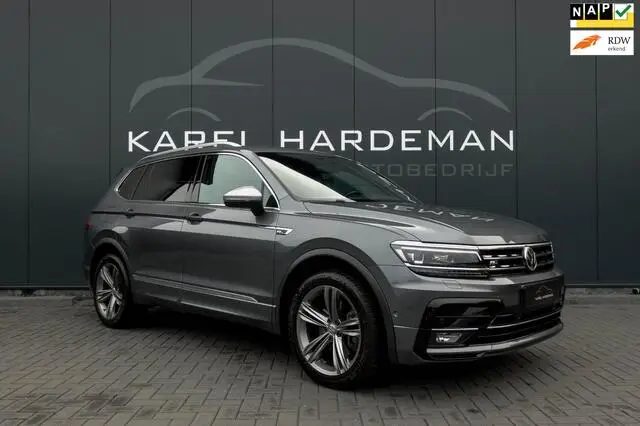 Photo 1 : Volkswagen Tiguan 2018 Essence