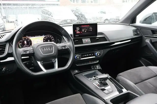 Photo 1 : Audi Q5 2021 Hybrid