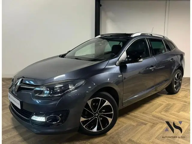 Photo 1 : Renault Megane 2016 Essence