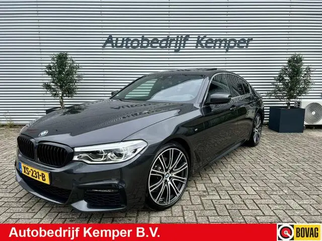 Photo 1 : Bmw Serie 5 2019 Essence