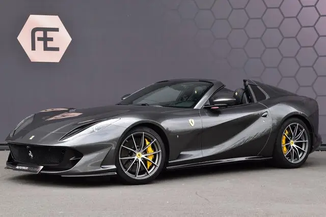 Photo 1 : Ferrari 812 2023 Essence