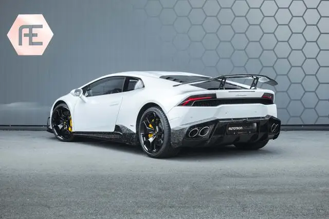 Photo 1 : Lamborghini Huracan 2015 Petrol