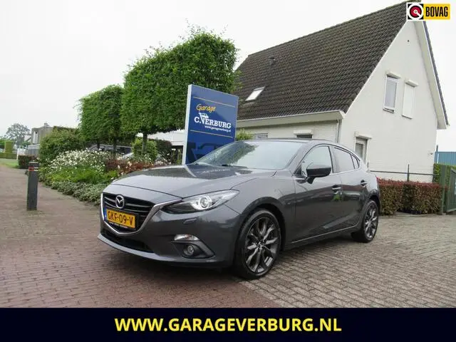 Photo 1 : Mazda 3 2016 Petrol