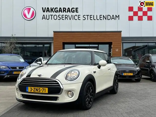 Photo 1 : Mini One 2015 Petrol