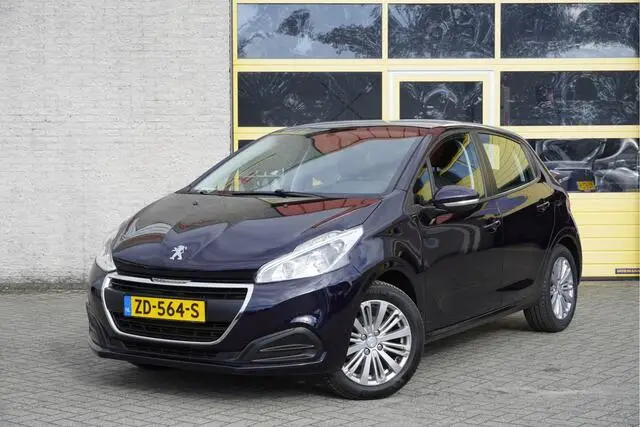 Photo 1 : Peugeot 208 2019 Petrol