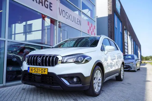 Photo 1 : Suzuki S-cross 2018 Petrol