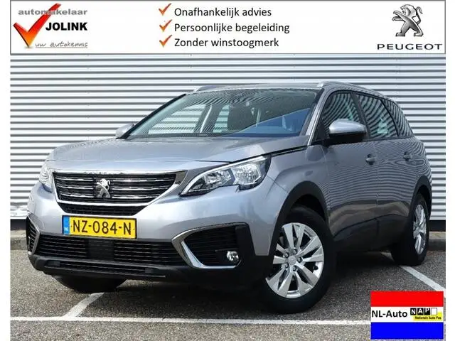 Photo 1 : Peugeot 5008 2017 Petrol