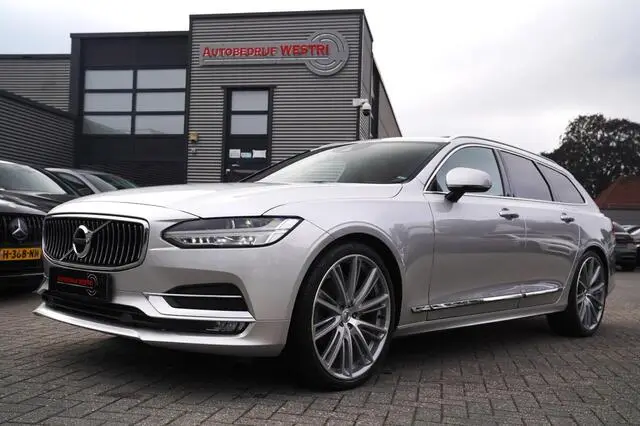 Photo 1 : Volvo V90 2019 Essence