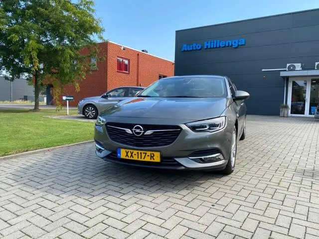 Photo 1 : Opel Insignia 2018 Essence