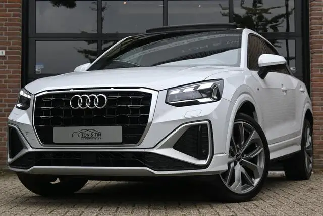 Photo 1 : Audi Q2 2021 Essence