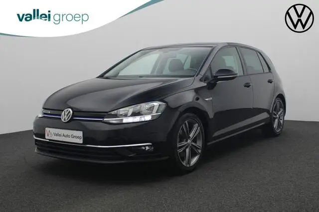 Photo 1 : Volkswagen Golf 2018 Petrol