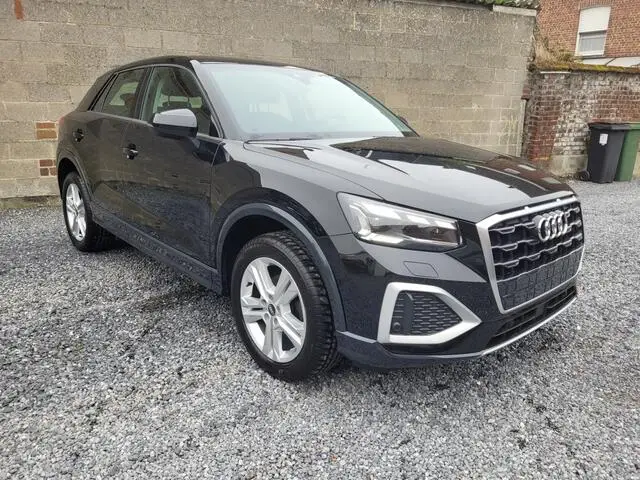 Photo 1 : Audi Q2 2021 Petrol