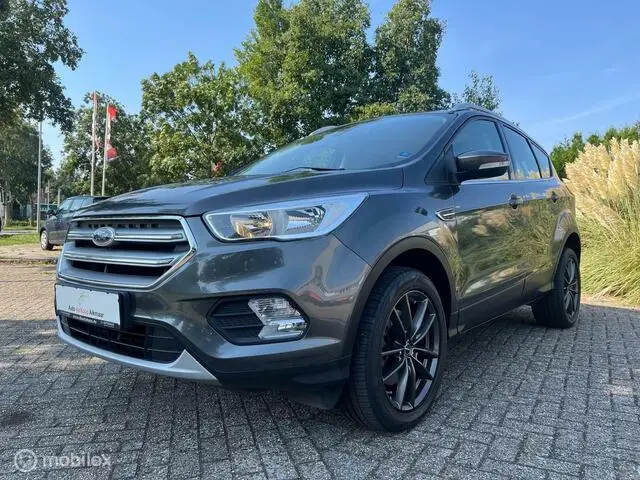 Photo 1 : Ford Kuga 2018 Petrol