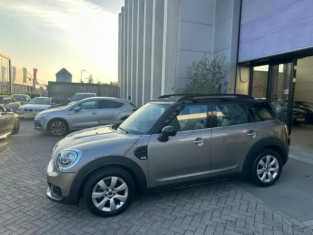 Photo 1 : Mini Countryman 2017 Essence