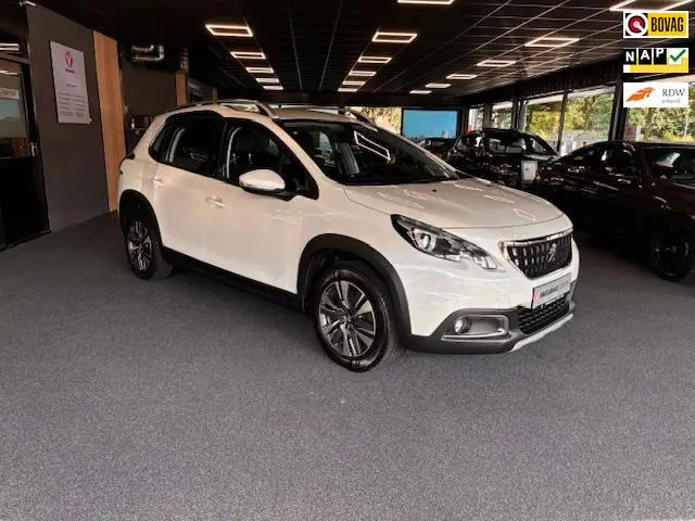 Photo 1 : Peugeot 2008 2017 Petrol