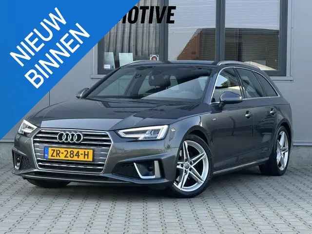 Photo 1 : Audi A4 2019 Hybride