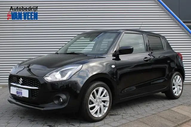 Photo 1 : Suzuki Swift 2023 Petrol