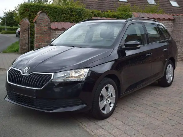 Photo 1 : Skoda Fabia 2019 Essence