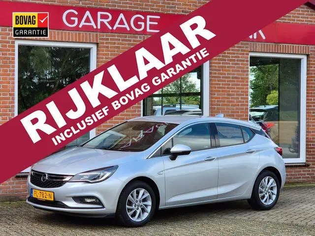 Photo 1 : Opel Astra 2017 Petrol