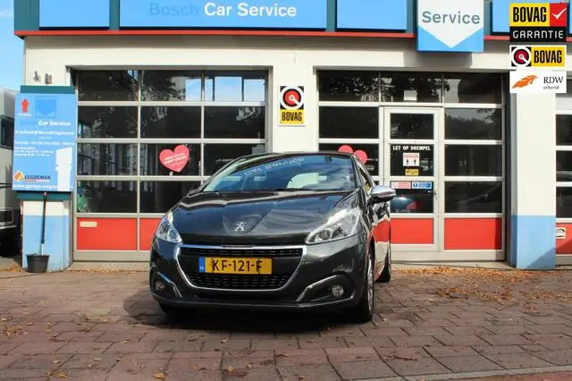 Photo 1 : Peugeot 208 2016 Petrol